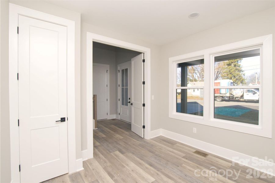 Spacious, unfurnished interior of a new home in , Charlotte (Image 11).