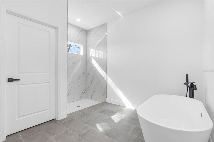 Furnished interior view inside a new home in , Ocala (Image 6).