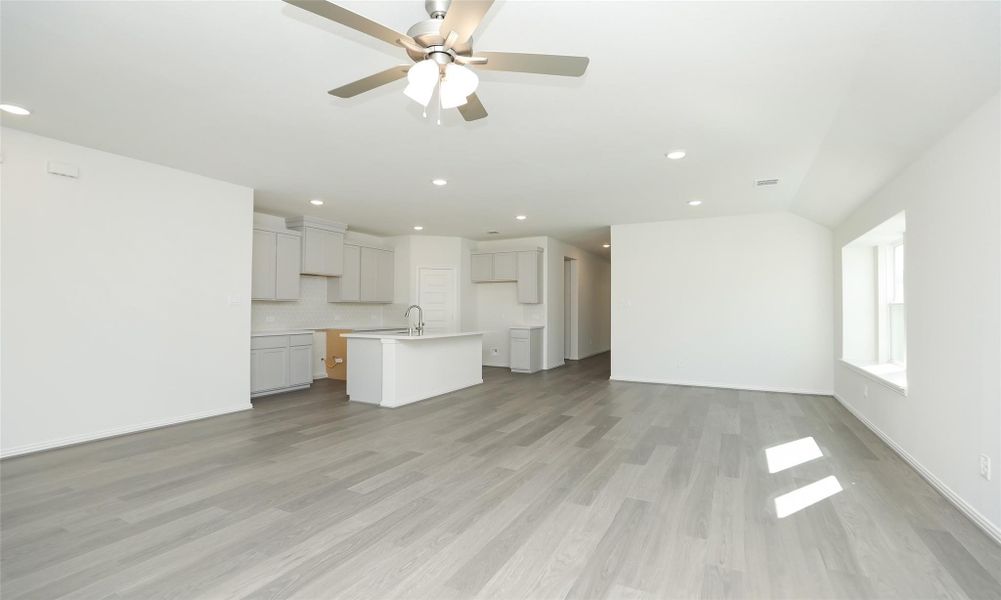 Image 13 of a home in River Ranch. Image 13 of a home in River Ranch.