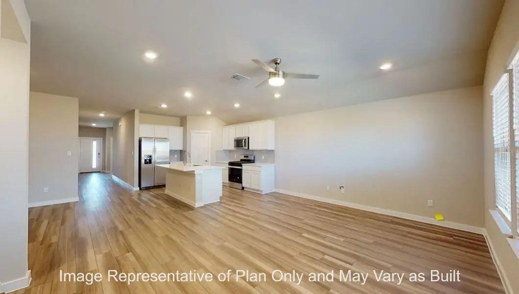 Representative unfurnished interior of a home built from the Harris by D.R. Horton in Yowell Ranch, Killeen (Image 18).
