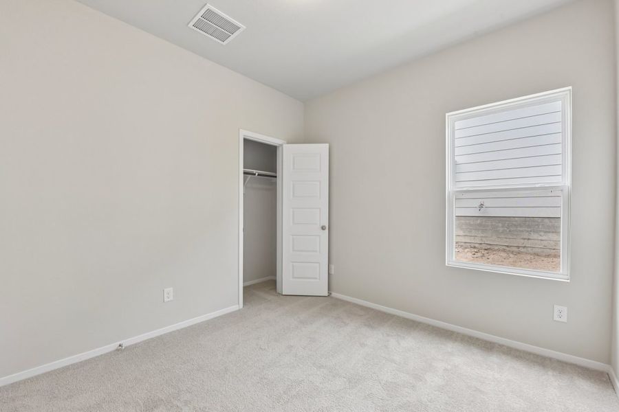 Spacious, unfurnished interior of a new home in Edgebrooke, Pflugerville (Image 19).