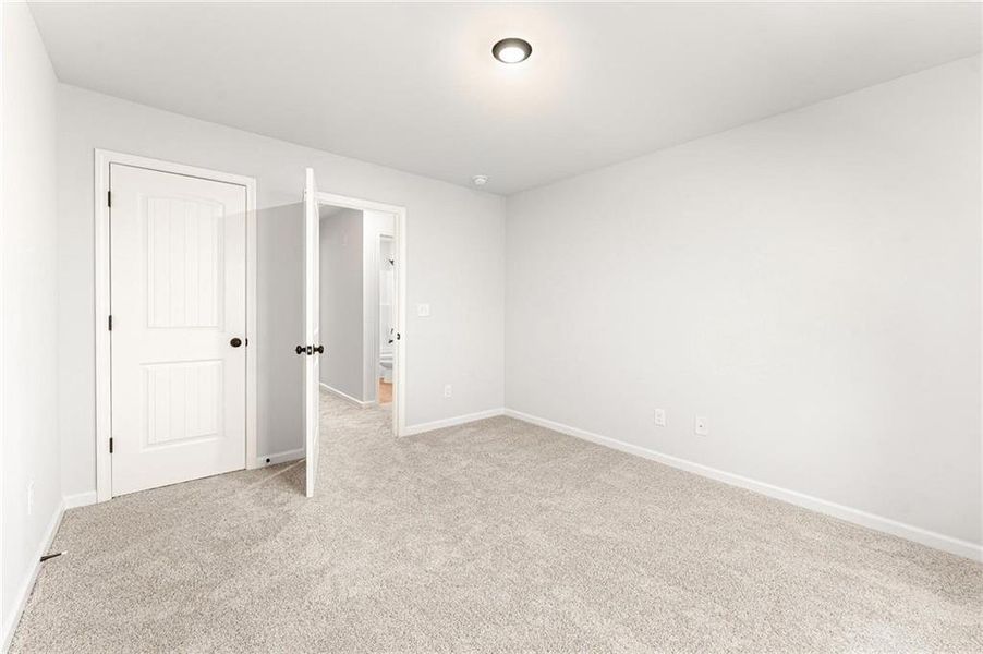 Spacious, unfurnished interior of a new home in , Hartwell (Image 20).