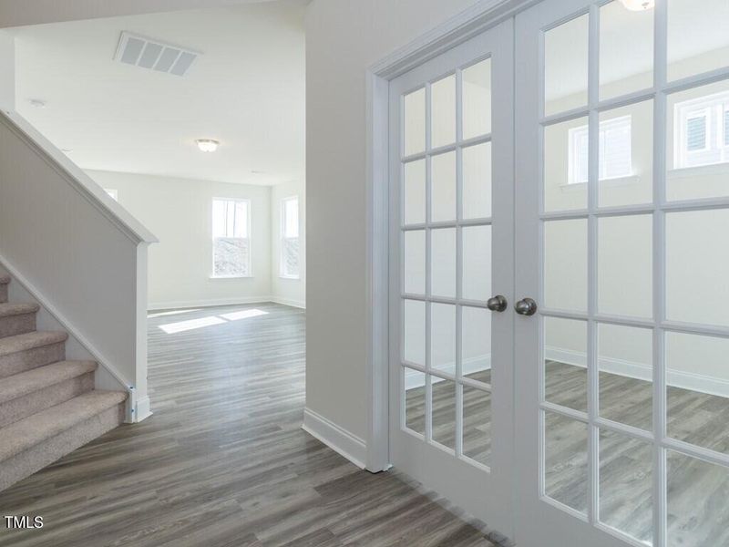 003_ Entry Foyer View