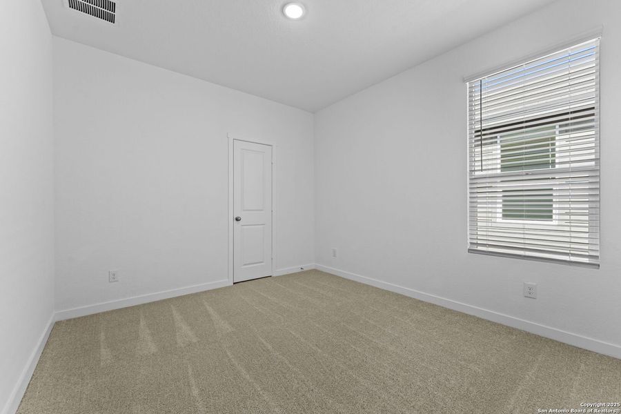 Spacious, unfurnished interior of a new home in , New Braunfels (Image 25). Spacious, unfurnished interior of a new home in , New Braunfels (Image 25).