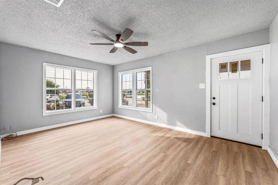 Spacious, unfurnished interior of a new home in , Godley (Image 6).