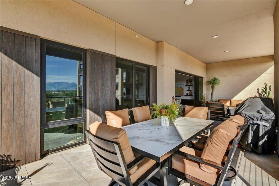 09-Outdoor Dining 09-Outdoor Dining