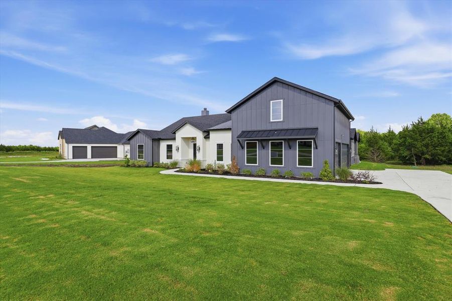 Front exterior of a new home in , Waxahachie, TX, highlighting curb appeal (Image 26).