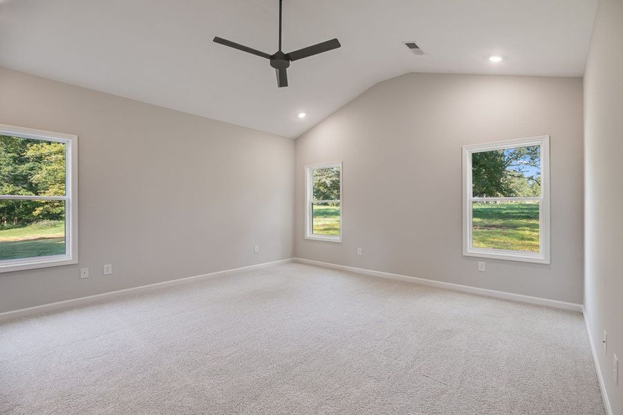 Spacious, unfurnished interior of a new home in LOVVORN ESTATES, Carrollton (Image 21).
