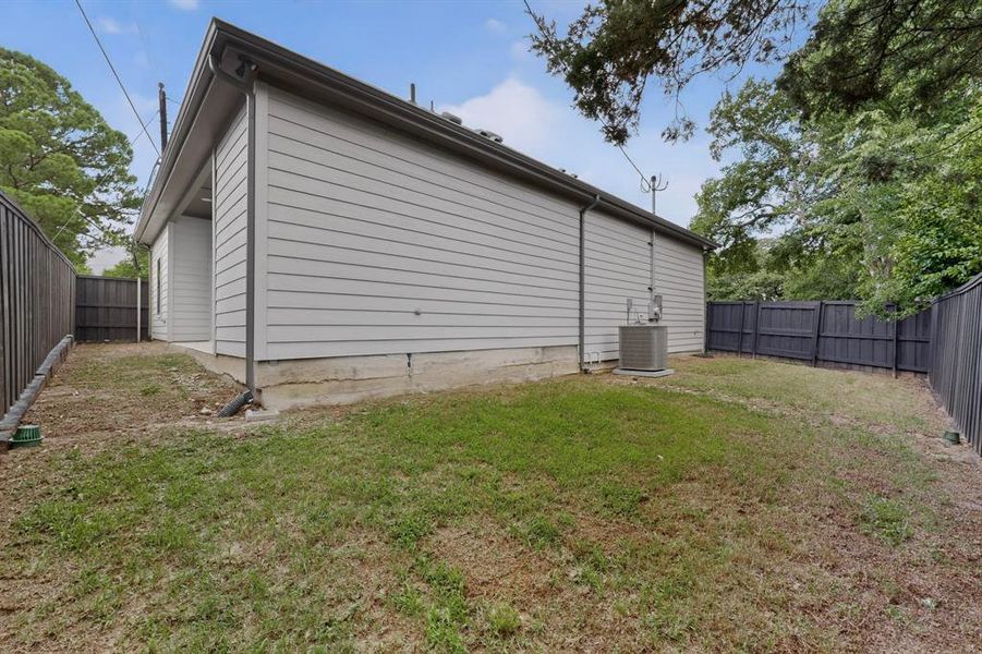 Side Yard Side Yard
