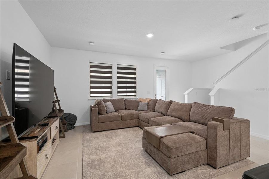 Furnished interior view inside a new home in Aulin Square, Oviedo (Image 18).