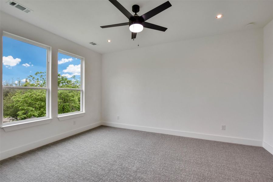 Spacious, unfurnished interior of a new home in , Leander (Image 17).