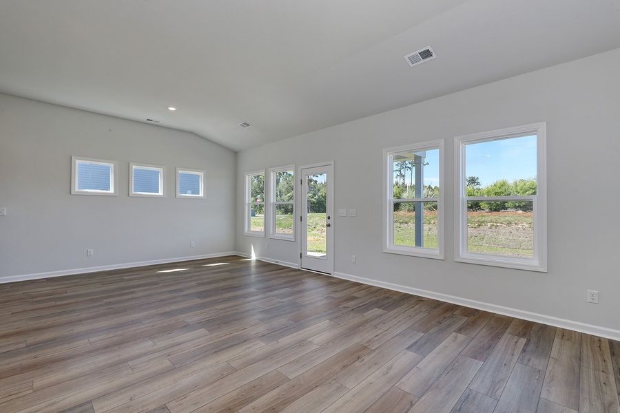 Spacious, unfurnished interior of a new home in Allston Park, Calabash (Image 20).