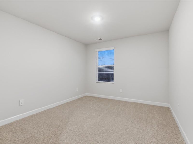 Spacious, unfurnished interior of a new home in Shiloh Valley, Piedmont (Image 18).