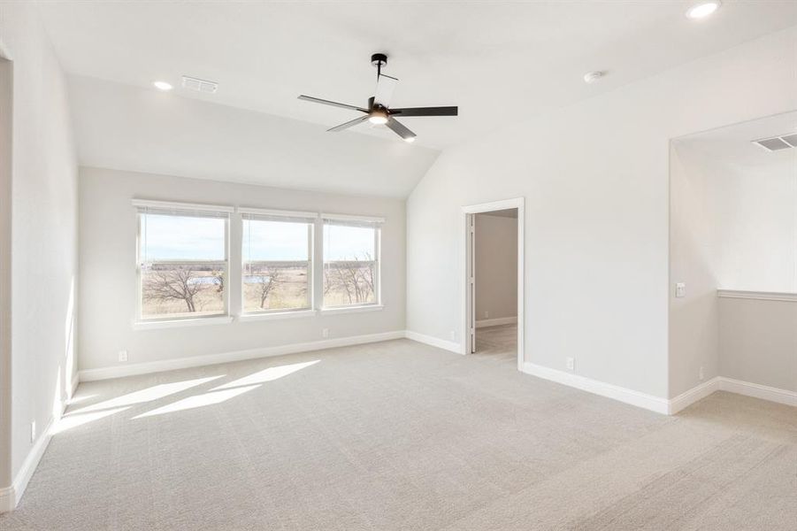 Spacious, unfurnished interior of a new home in Timberbrook, Justin (Image 25).