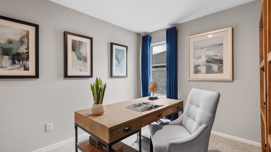Furnished interior view inside a new home in Bella Vista, Granbury (Image 37).