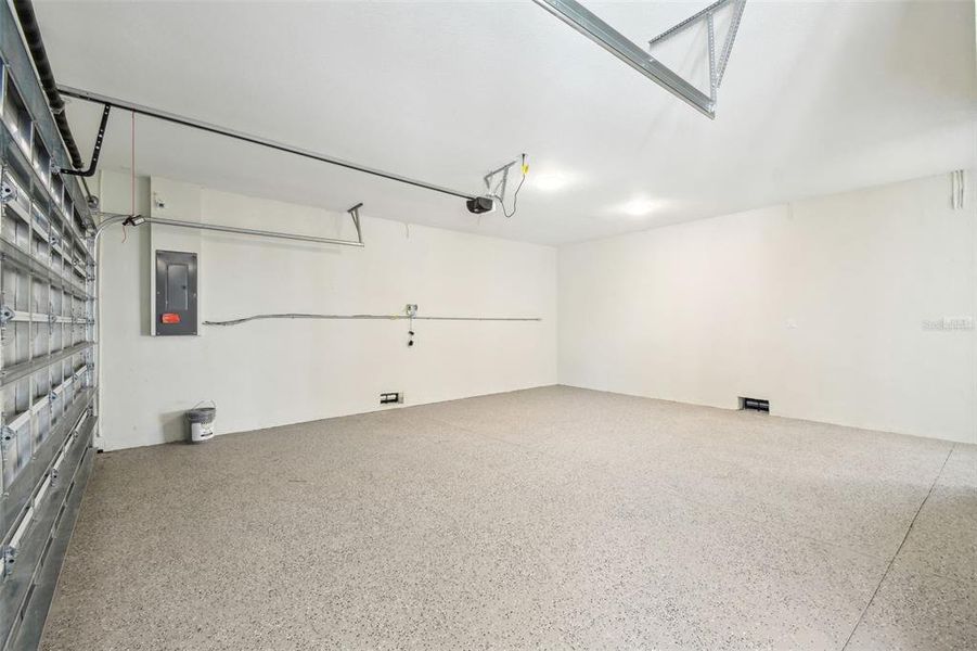 Spacious, unfurnished interior of a new home in , New Port Richey (Image 49).