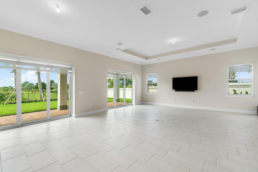 Spacious, unfurnished interior of a new home in , Palm Beach Gardens (Image 20).