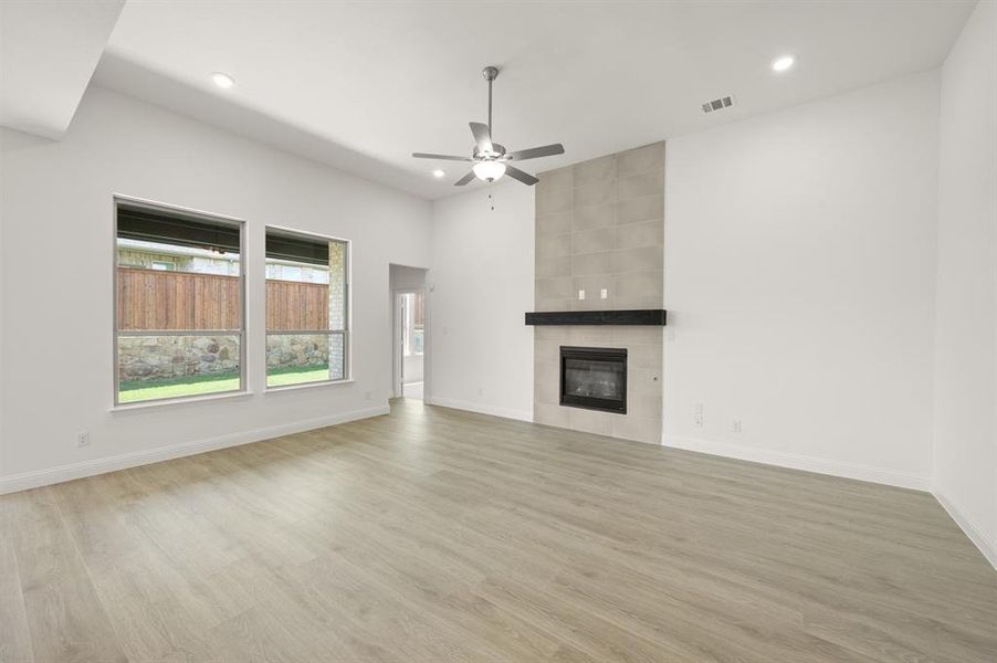 4304 Knight- Living Room-1 4304 Knight- Living Room-1