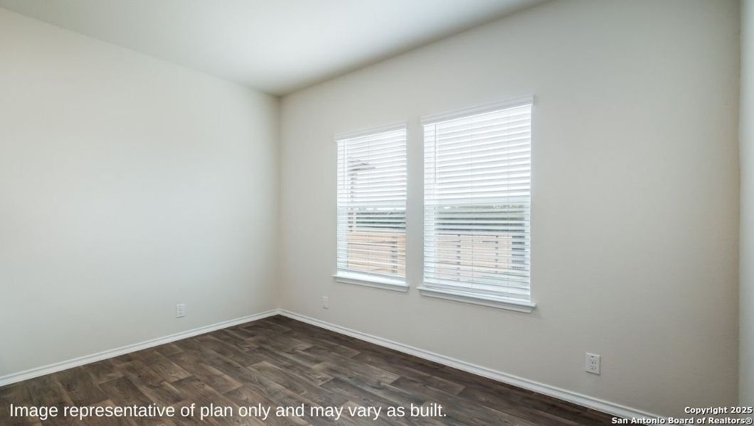 Spacious, unfurnished interior of a new home in Stonehill, San Antonio (Image 15).