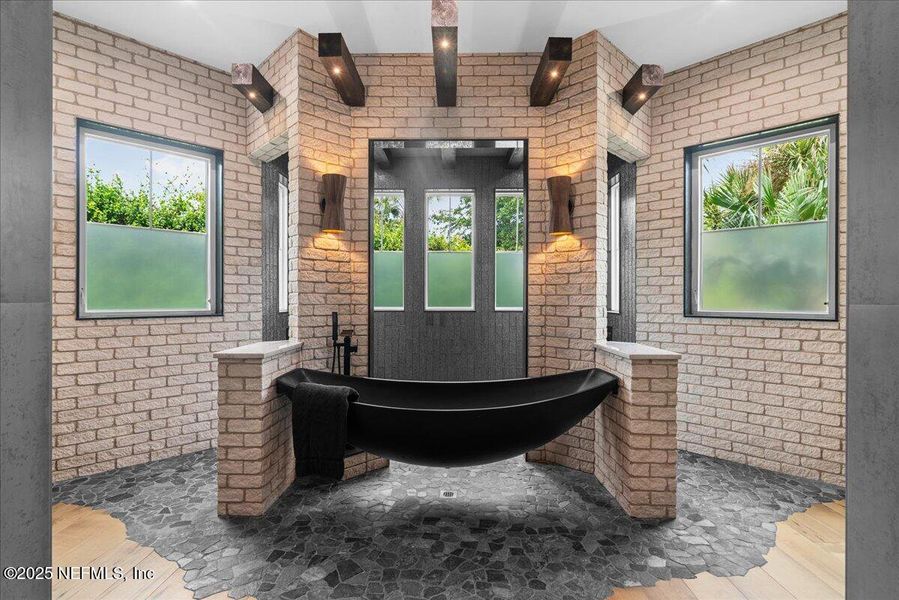 Image 35 of a home in .