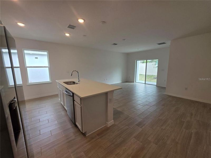 Spacious, unfurnished interior of a new home in Hammock Reserve, Haines City (Image 19). Spacious, unfurnished interior of a new home in Hammock Reserve, Haines City (Image 19).