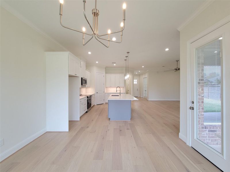 Spacious, unfurnished interior of a new home in , Conroe (Image 31).