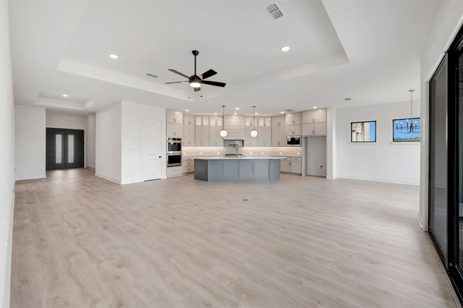 Spacious, unfurnished interior of a new home in The Meadows at Imperial Oaks, Conroe (Image 18). Spacious, unfurnished interior of a new home in The Meadows at Imperial Oaks, Conroe (Image 18).