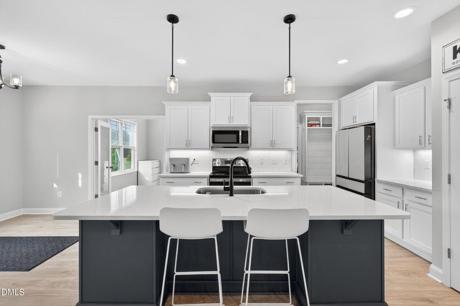 9 -35 waverly pond ln, interior, kitchen 9 -35 waverly pond ln, interior, kitchen