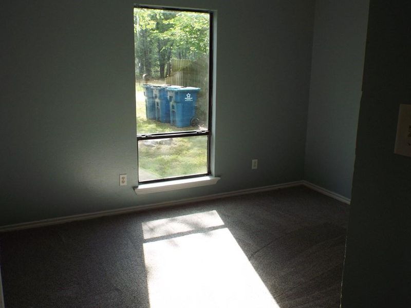 Spacious, unfurnished interior of a new home in , Gun Barrel City (Image 5).