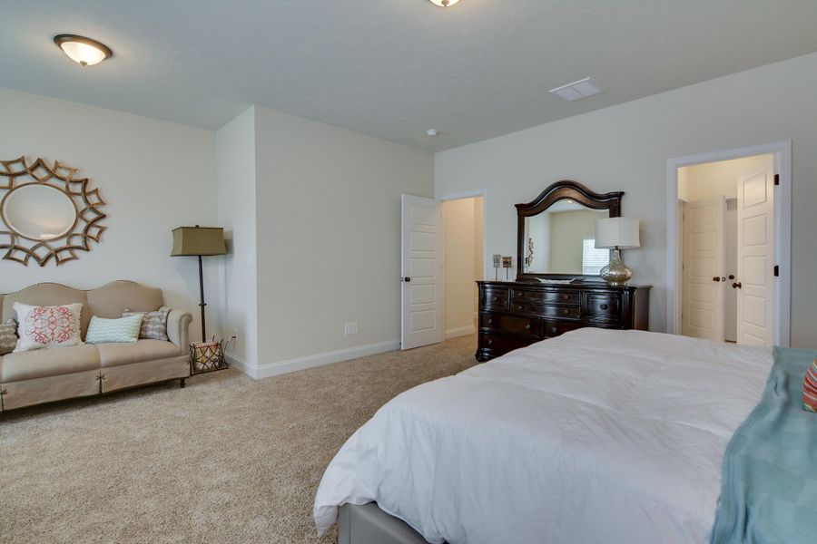 Furnished interior view inside a new home in , Edgefield (Image 11).