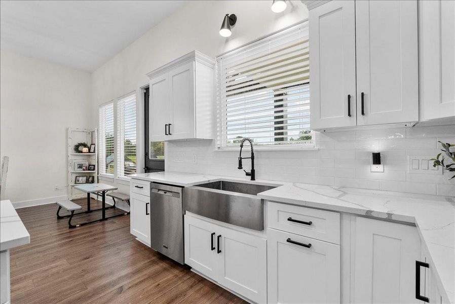Furnished interior view inside a new home in , Santa Fe (Image 13).