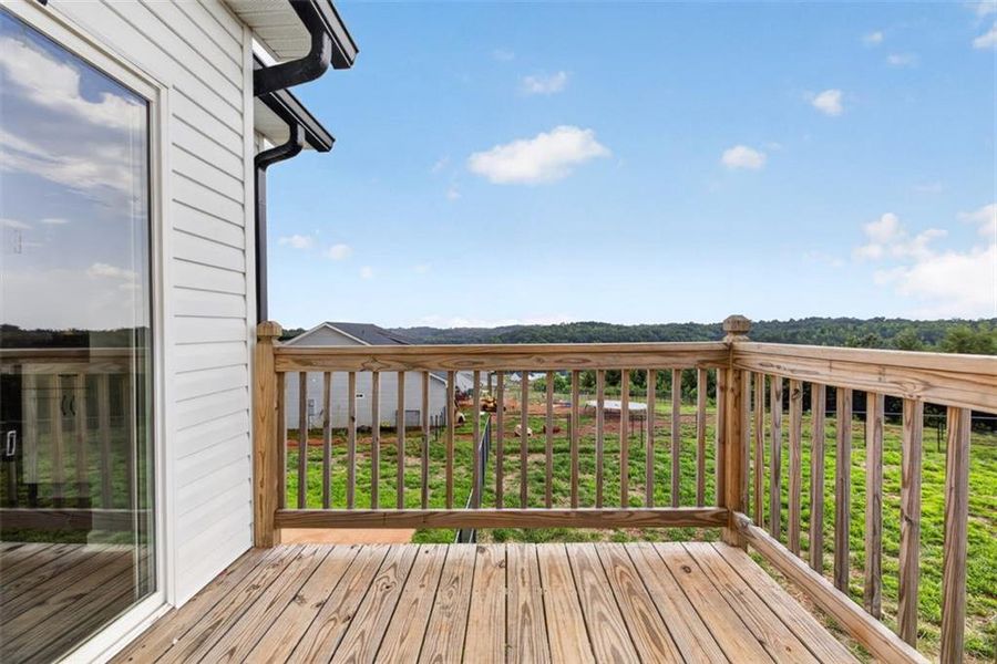Exterior details and patio area of a home in , Eastanollee (Image 28).
