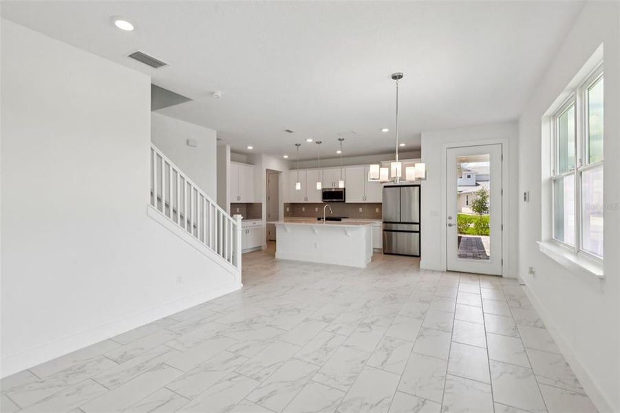 Spacious, unfurnished interior of a new home in Lagoon Residences at Epperson, Wesley Chapel (Image 35).