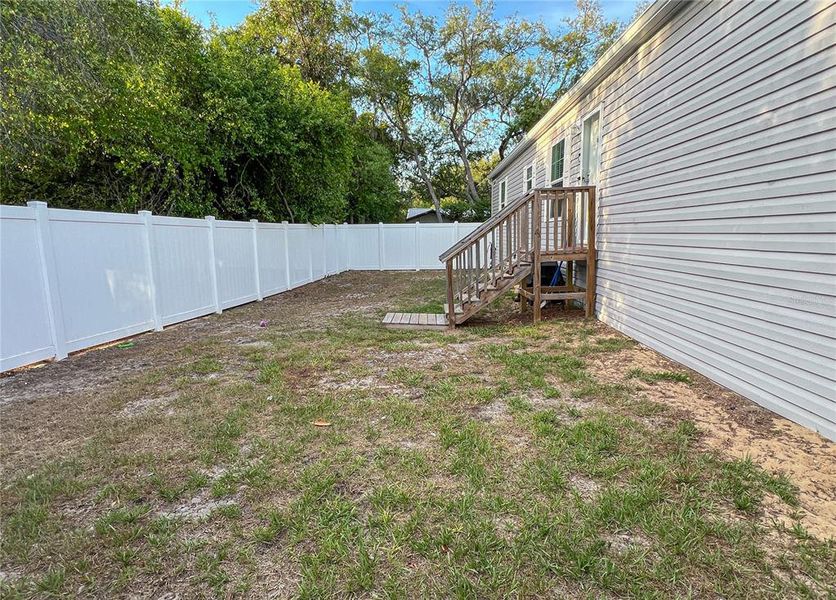 Exterior details and patio area of a home in , New Port Richey (Image 17).