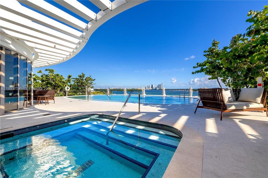 Community amenities in , Bay Harbor Islands (Image 56).