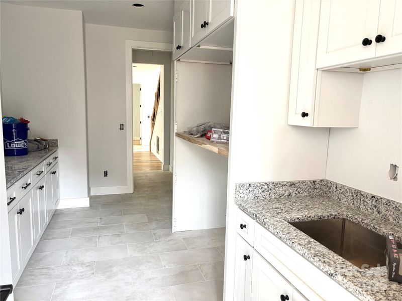 Laundry / Mud Room