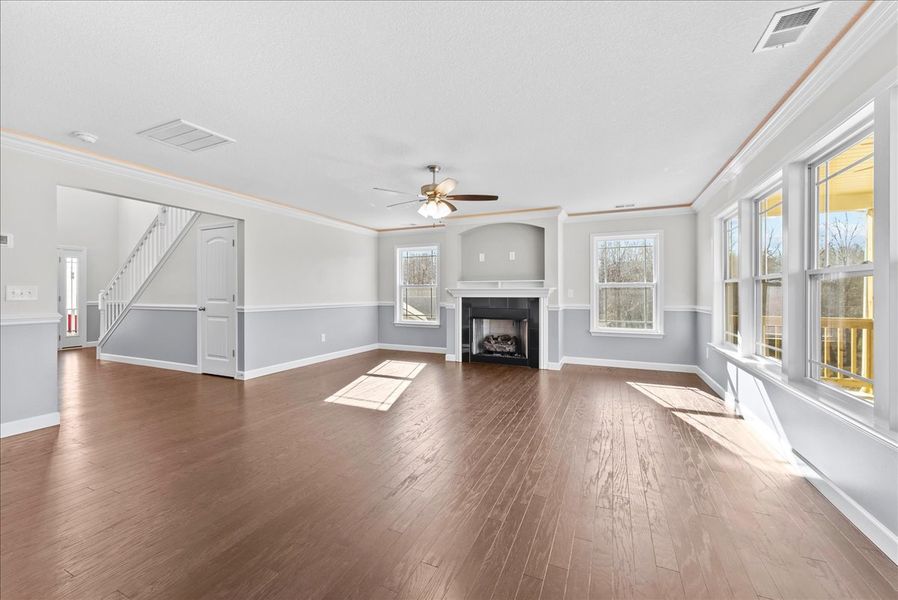 Representative unfurnished interior of a home built from the Emilia by Enchanted Homes in Guadalupe Heights, Seguin (Image 17).