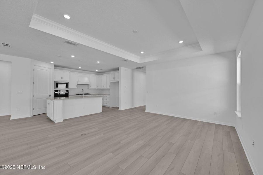 Spacious, unfurnished interior of a new home in Del Webb Nocatee, Ponte Vedra (Image 29).