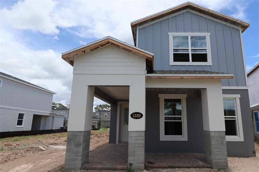 Image 16 of a home in Center Lake on the Park. Image 16 of a home in Center Lake on the Park.