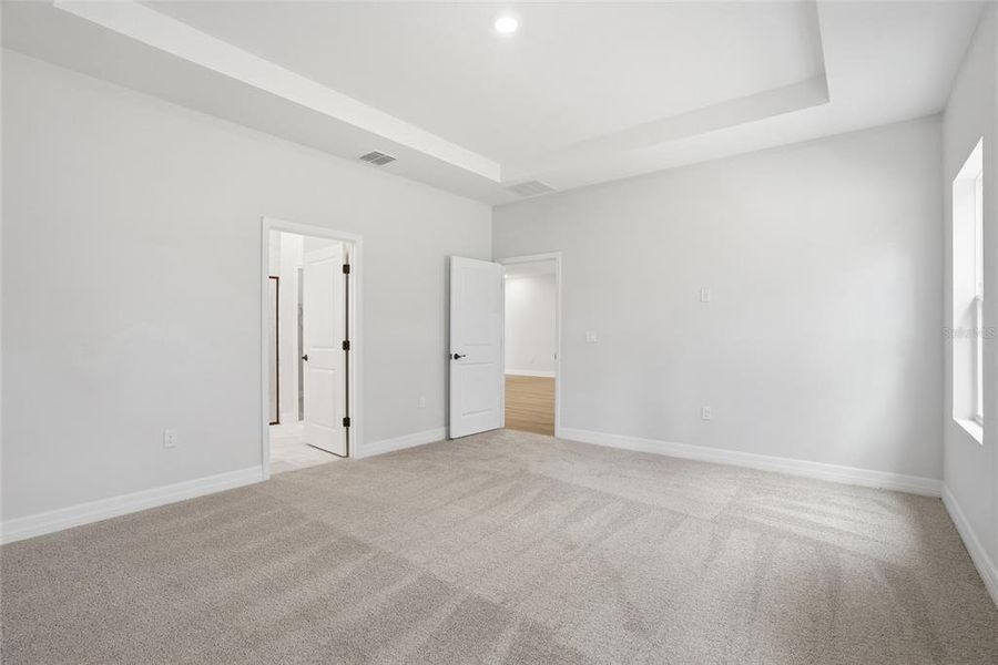 Spacious, unfurnished interior of a new home in , Ocala (Image 29).