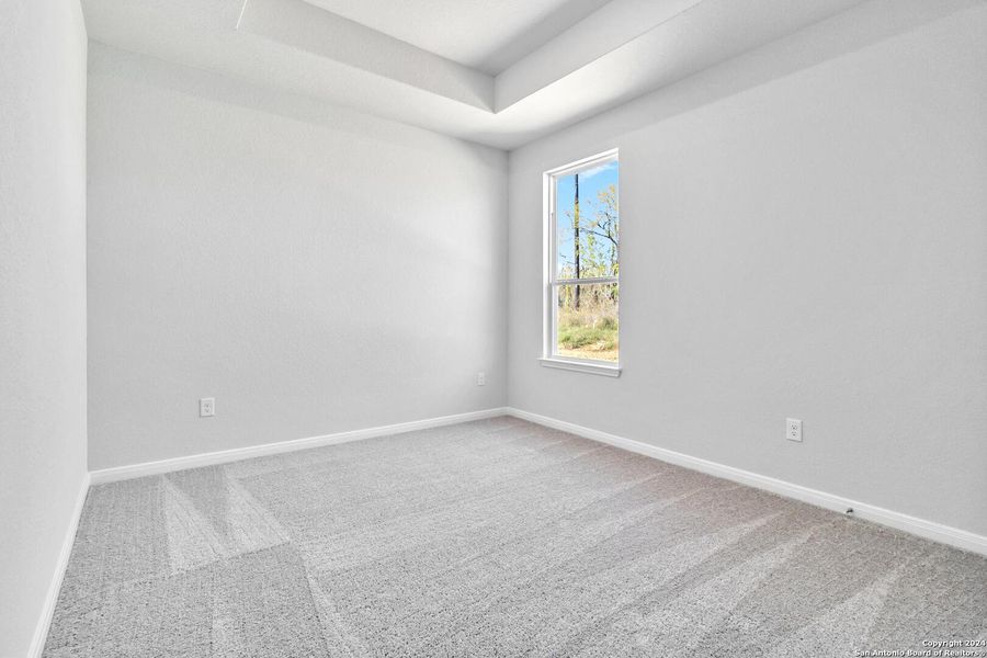 Spacious, unfurnished interior of a new home in Jordan's Ranch, San Antonio (Image 24).