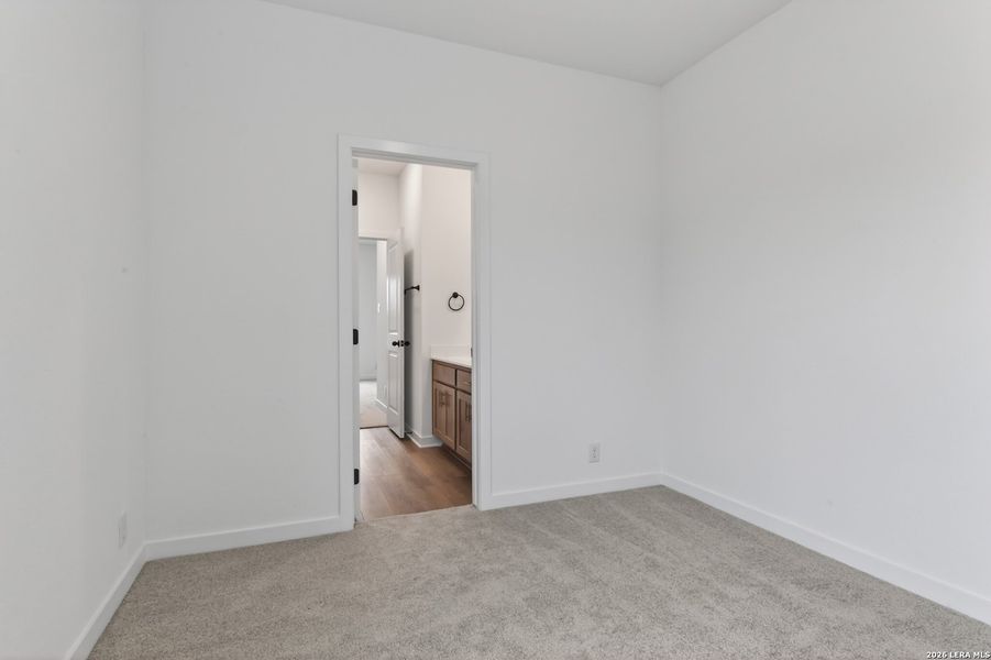 Spacious, unfurnished interior of a new home in Saddlebrook Ranch, Schertz (Image 21).