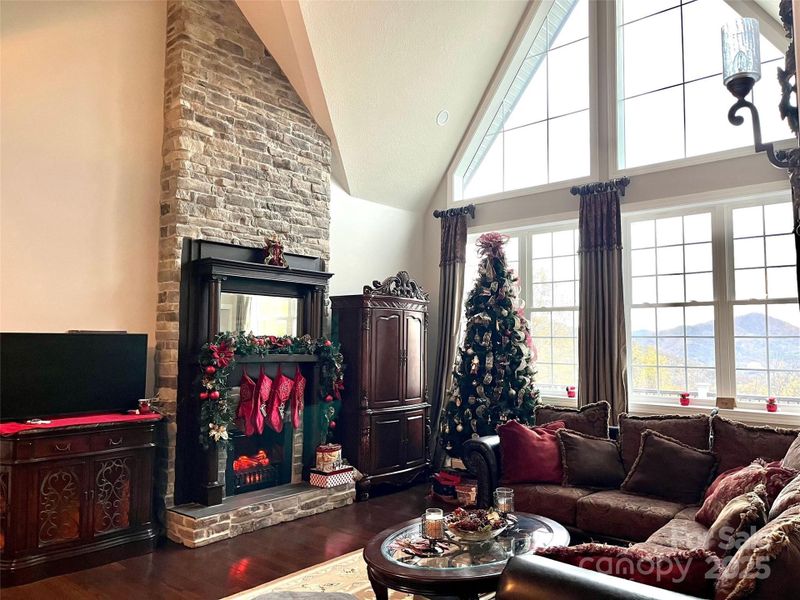 Image 21 of a home in .