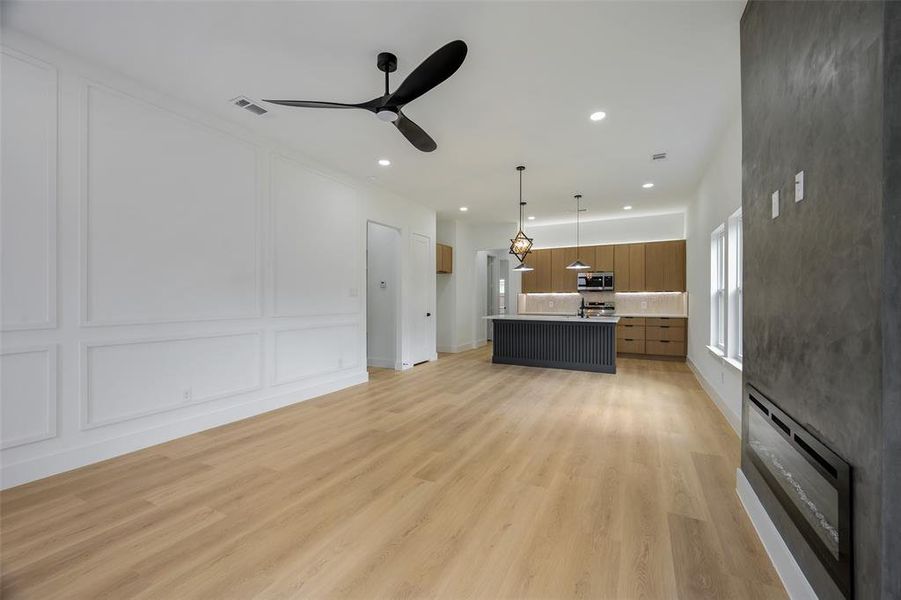 Spacious, unfurnished interior of a new home in , Dallas (Image 18).