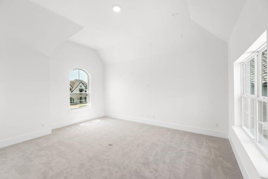 Spacious, unfurnished interior of a new home in Silverleaf Estates in Frisco, Frisco (Image 38).