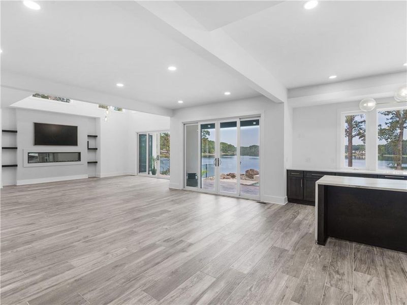 Spacious, unfurnished interior of a new home in , Jonesboro (Image 78).