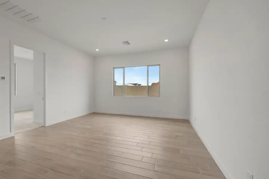 Spacious, unfurnished interior of a new home in Soleo, San Tan Valley (Image 30).