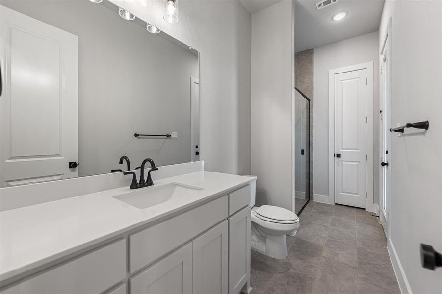 Furnished interior view inside a new home in Rocky Top, Krum (Image 5). Furnished interior view inside a new home in Rocky Top, Krum (Image 5).