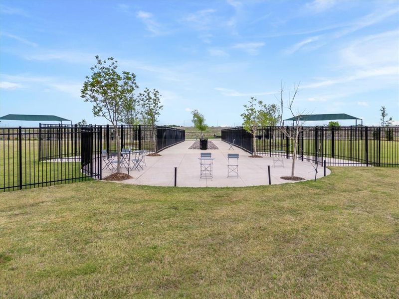 Community amenities in Eastland, Crandall (Image 31).