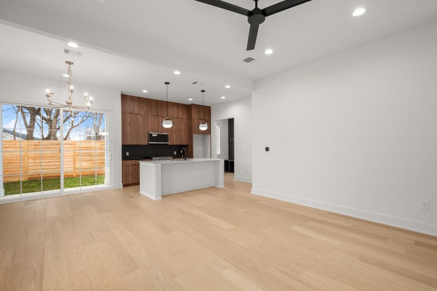 Spacious, unfurnished interior of a new home in , Austin (Image 16).